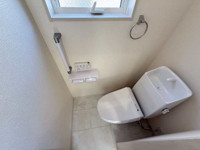 深井中町全1棟のトイレ