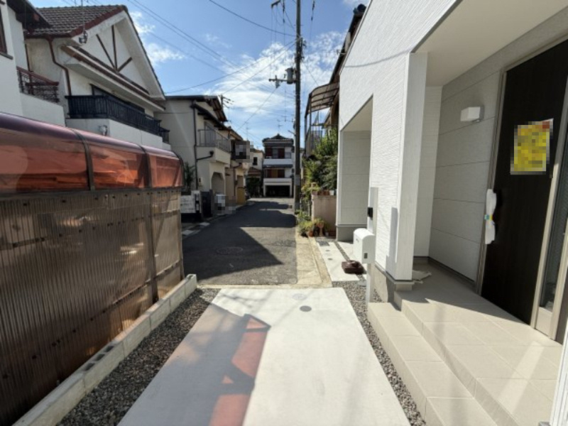 深井中町全1棟の前面道路含む現地写真