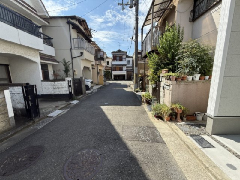 深井中町全1棟の前面道路含む現地写真