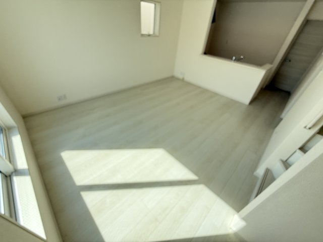 深井中町全1棟の居間・リビング