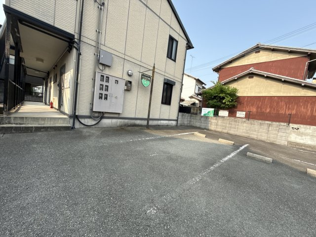 サンコーポ曽根の駐車場