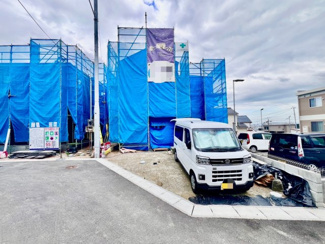 【前面道路含む現地写真】