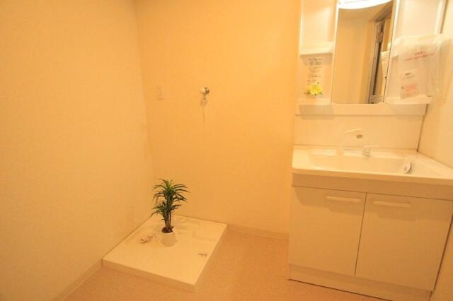 カロディカーサ藤が丘の洗面所|※４０４号室募集時の写真です。