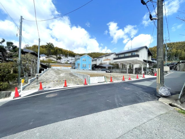 ◆間取り自由設計◆周辺施設充実◆陽当たり良好◆３沿線利用可◆伏見区桃山町安芸山の前面道路含む現地写真|令和７年４月撮影