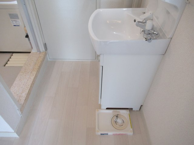 明石舞子３Ｋの洗面所|脱衣スペースもあります