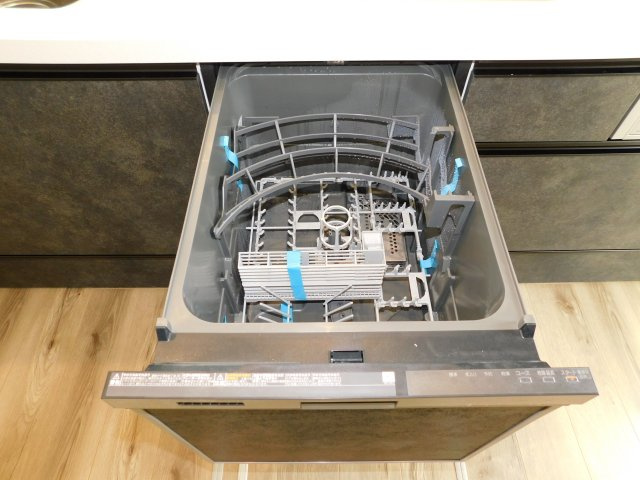 弥富市平島東３丁目の新築一戸建のキッチン|◇食洗機◇　　家事の負担を軽減する便利な食洗機付き♪