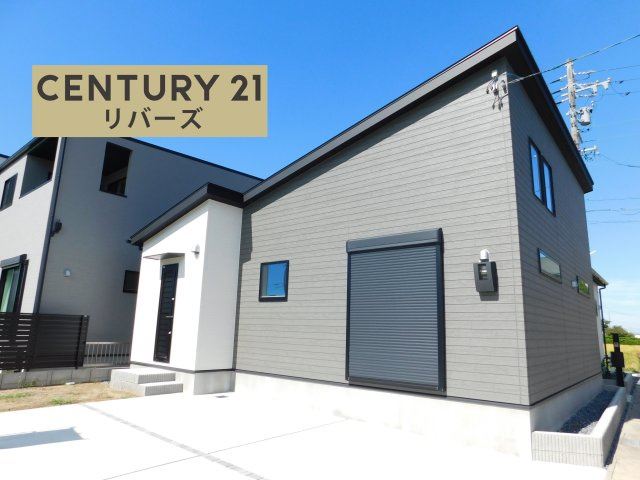 弥富市平島東３丁目の新築一戸建の外観|☆人気の平屋☆　　新価格！！いつでも見学出来ます♪お問合せ当日、平日、水曜、夜間でもＯＫ）　開放的な角地！　ＺＥＨ基準の断熱仕様♪　駐車並列２台ＯＫ！　南面に庭付き♪