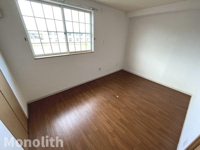 ポラールの洋室