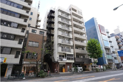 新宿区榎町の賃貸マンションの外観