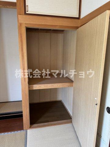 下三栖戸建の収納|小物を収納するのに便利です