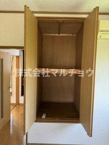 下三栖戸建の収納|たっぷりとした収納スペースです