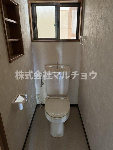 下三栖戸建のトイレ|コンパクトで使いやすいトイレです