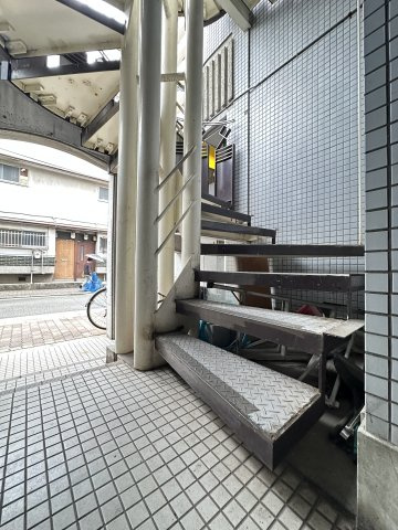 サンアビコ東マンションのエントランス