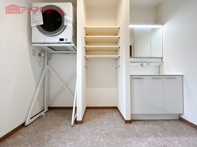 熊谷市久保島　新築戸建　の独立洗面台