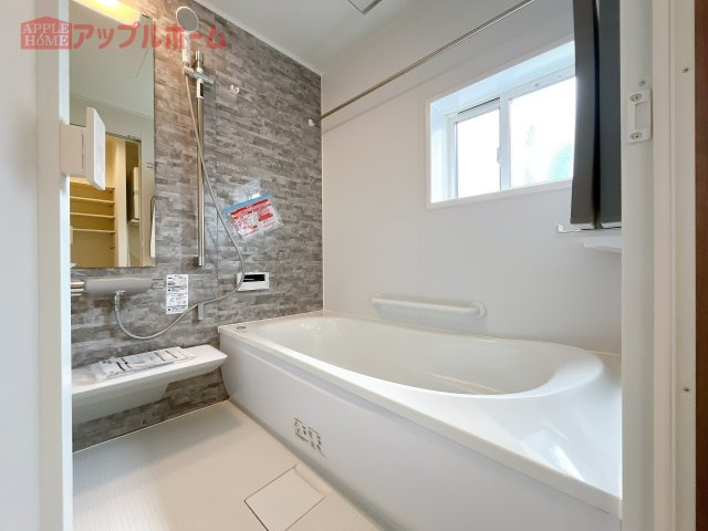 熊谷市久保島　新築戸建　の浴室