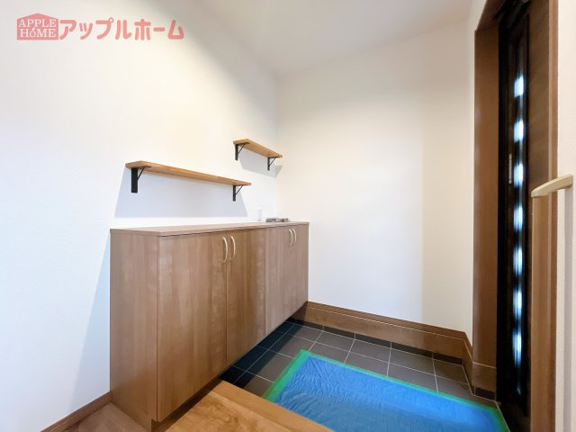 熊谷市久保島　新築戸建　の玄関