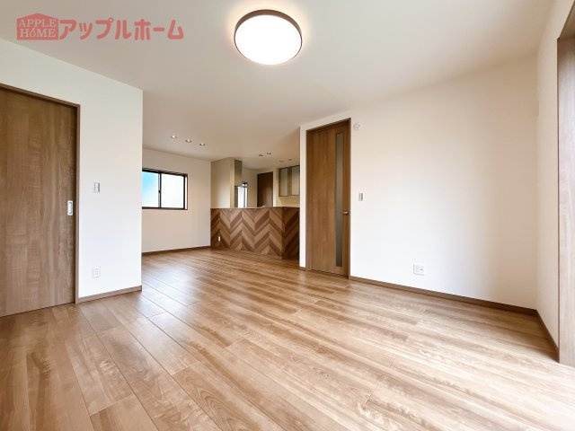 熊谷市久保島　新築戸建　の居間・リビング