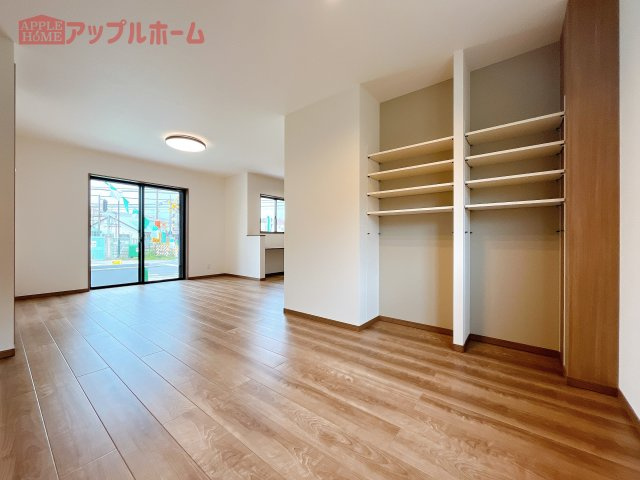 熊谷市久保島　新築戸建　の居間・リビング