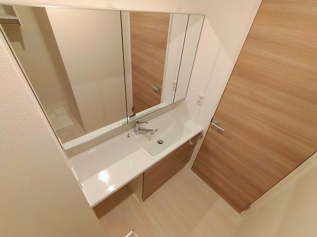 神戸市北区鈴蘭台西町５丁目のアパートの洗面所|シャンプードレッサー