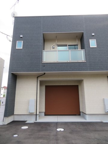 上尾市本町２丁目の倉庫