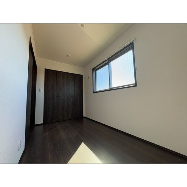 上尾市本町２丁目の倉庫