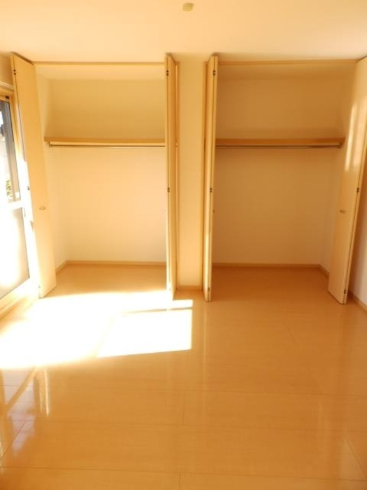 グランフェリオ B棟の収納|南洋室