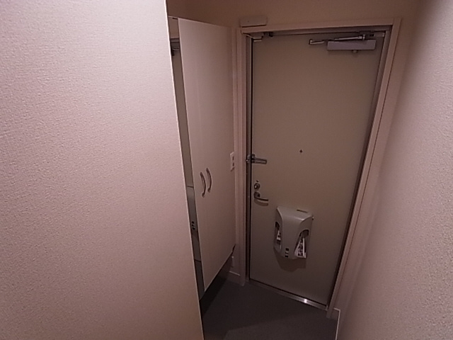 神戸市北区山田町下谷上字中段のアパートの玄関|玄関