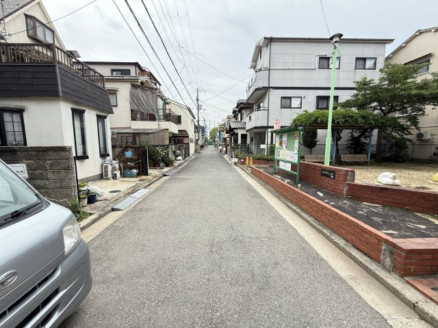 上新築の前面道路含む現地写真
