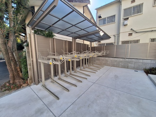 ブルーベル北大塚の駐車場