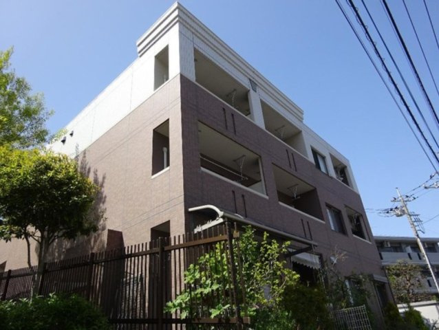 川崎市多摩区長沢４丁目の賃貸マンションの外観