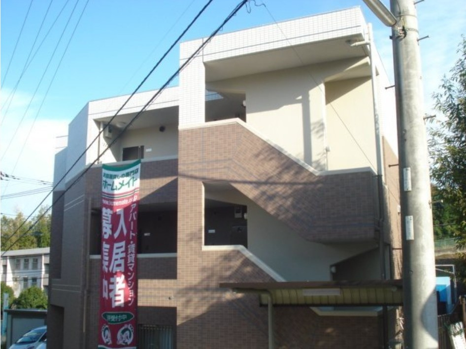 川崎市多摩区長沢４丁目の賃貸マンションの外観