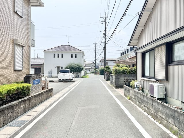 浜名区西美薗　の前面道路含む現地写真|学生のお子さまがいらっしゃるご家庭にオススメです！　