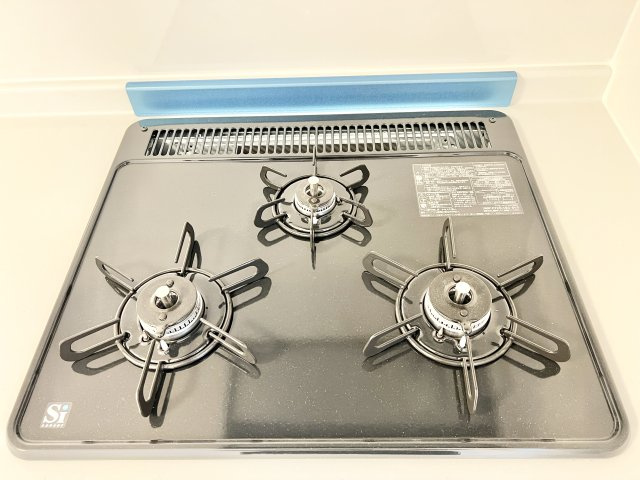 浜名区西美薗　のその他|便利な3つ口コンロ！食事の支度がはかどりますね！　