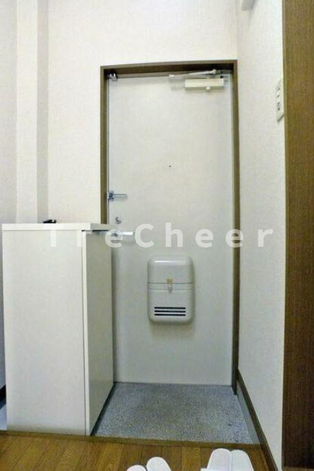 ハイツ光楽の玄関