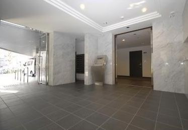 パークキューブ四谷三丁目のエントランス|パークキューブ四谷三丁目