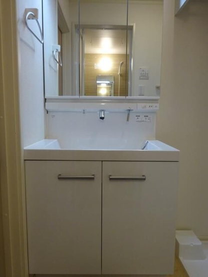 【独立洗面台】 | エストワンツーツー（Ｅｓｔ１２２）