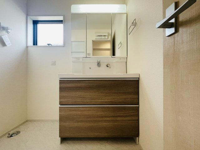 【独立洗面台】 | 寄居町赤浜第4　LiveleGarden.s　新築戸建　全1棟　1号棟