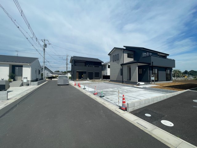 【前面道路含む現地写真】 | 寄居町赤浜第4　LiveleGarden.s　新築戸建　全1棟　1号棟