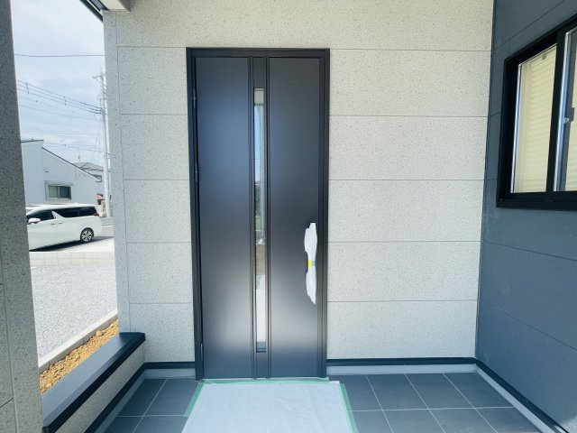【玄関】 | 寄居町赤浜第4　LiveleGarden.s　新築戸建　全1棟　1号棟