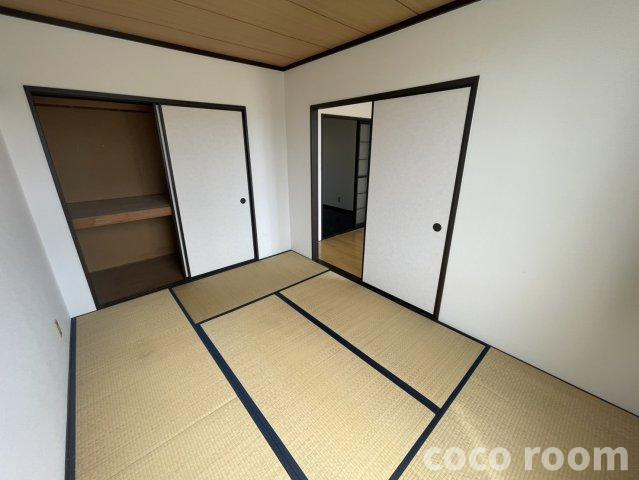 フォーブル青木の和室