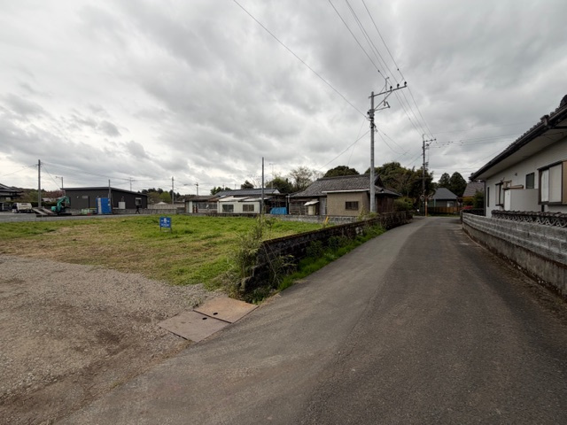都城市今町の売地の前面道路含む現地写真