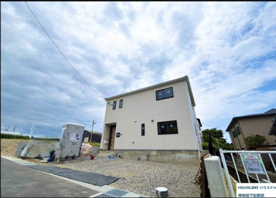 【外観】 | 【新築戸建】貝塚市澤第４　１０号棟 | 前道も広々♪