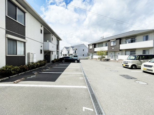 シャーメゾンリヴェール　Ｂ棟の駐車場