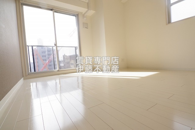 プレミアム黒川の洋室