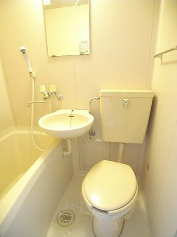 パレドール駅東のトイレ