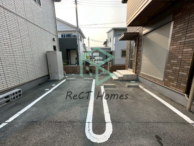 姫路市西今宿戸建の駐車場