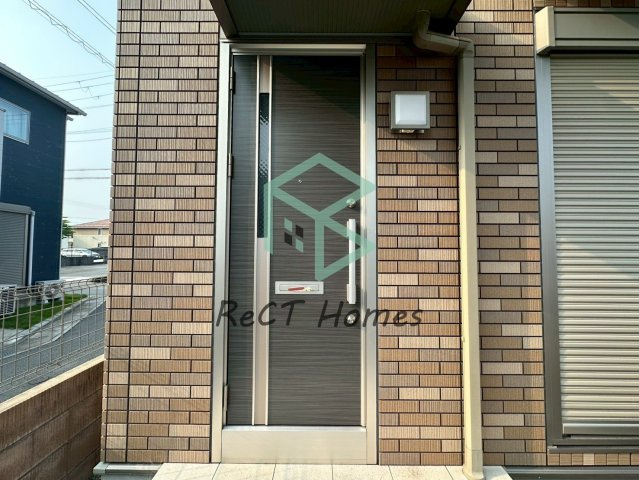 姫路市西今宿戸建の玄関