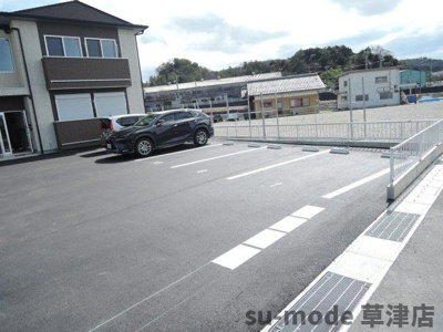 【駐車場】 | CAオレンジフィール | カースペースがあります