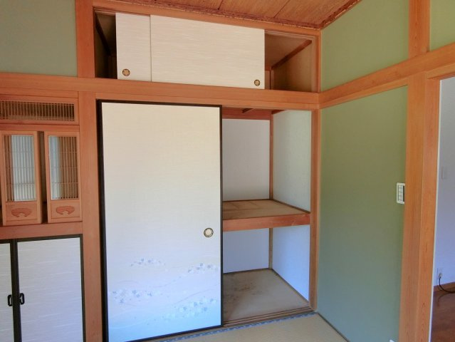 勢田貸家の収納