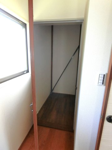 勢田貸家の収納